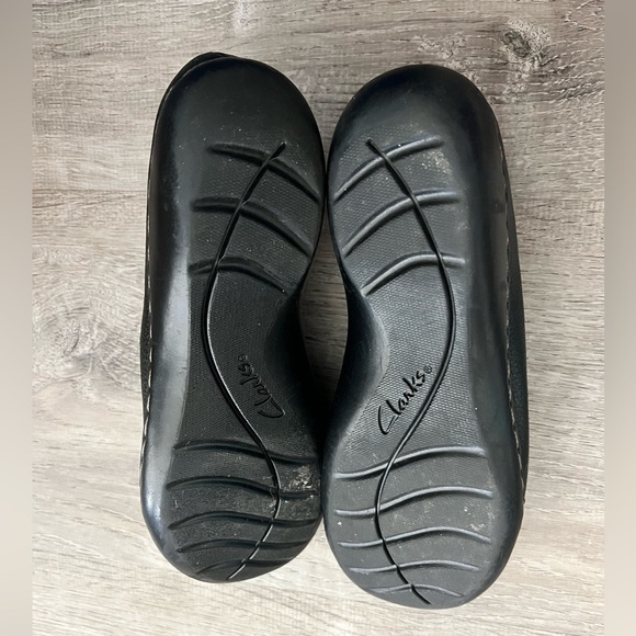 Clarks Women’s Slip on BLack Loafers Ashland Effie size 6.5 - Picture 4 of 5